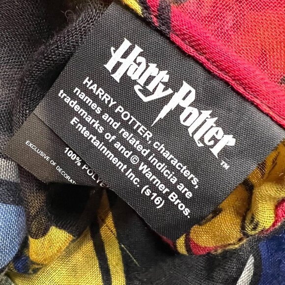 Bioworld‎ Harry Potter House Crests Infinity Scarf OSFM Academia Wizards - Picture 4 of 5